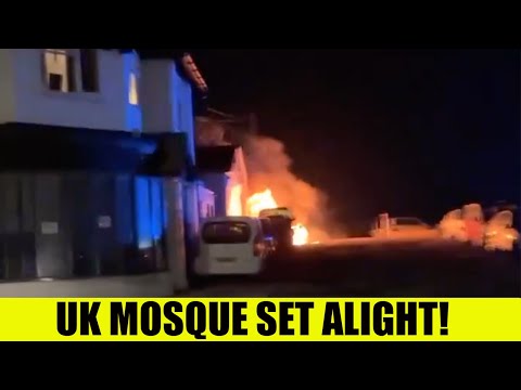 UK Mosque SET ALIGHT As Police Hunt Two Arsonists In Peacehaven!!