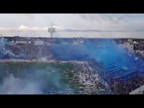 "Atlético Tucumán - Recibimiento vs Santamarina" Barra: La Inimitable • Club: Atlético Tucumán