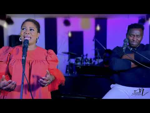 Cry at his feet | Create in me a clean Heart | Deeply soaked