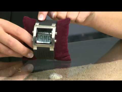 PEARL Quarz-Armbanduhr mit zauberhaftem LED-Farbspiel