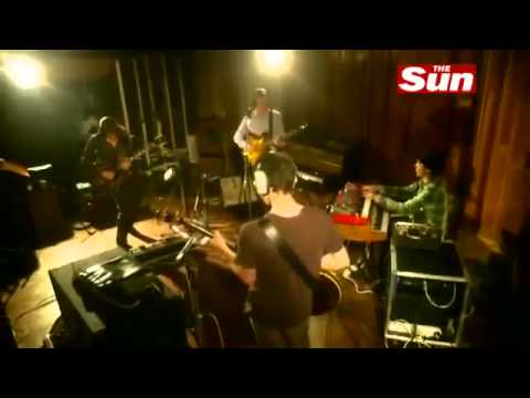 Miles Kane - Better Left Invisible (Biz Session)