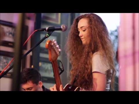 CLOUDY GALVEZ PERFORMS AT LONDON UNPLUGGED - LIVE AUDIO