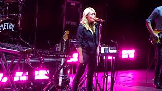 Metric - Love You Back - Live at Little Caesars Arena in Detroit, MI on 8-5-18