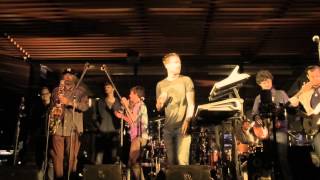 Snarky Puppy feat. Eric Krasno - Quarter Master (Cory Henry on drums) [2014] [HQ]