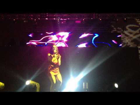 Jerry Ropero & Narany @ Axwell Foro Alterno