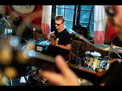 VOICINGERS ON TOUR: CZECH REPUBLIC - Alan Wykpisz Project - Songs Of Turbulence And Peace