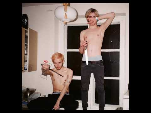 maly elvis x mlodyskiny - facts