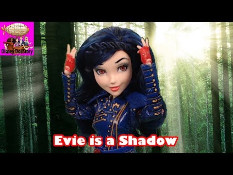 Evie Becomes a Shadow - Part 1 - Descendants Shadow World Series Disney