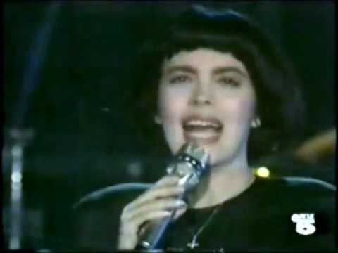 Mireille Mathieu  "Creo que va a volver"