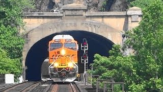 preview picture of video 'New BNSF Leading CSX Q217 Thru Harpers Ferry Tunnel'