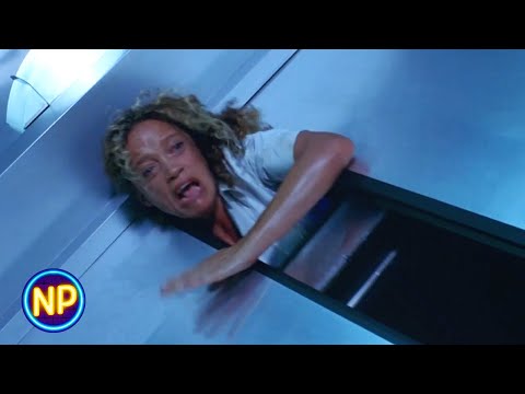 Opening Scene Lab Infestation | Resident Evil (2002) | Now Playing