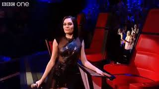 Jessie J and Tom Jones performs &quot;It&#39;s Not Unusual&quot; - The Voice UK