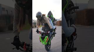Download lagu 15 years later… and this is still my favorite thing to do ❤️ #kawasaki #stuntgirl #moto #bikergirl mp3