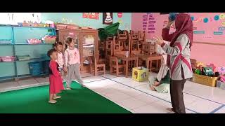 Download lagu KEGIATAN BERMAIN DI POS PAUD PUTRA JAYA  mp3