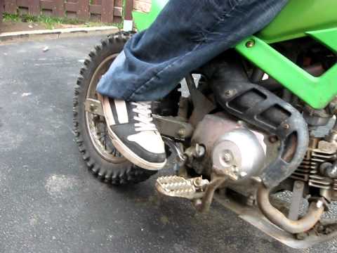 comment demarrer une moto a kick