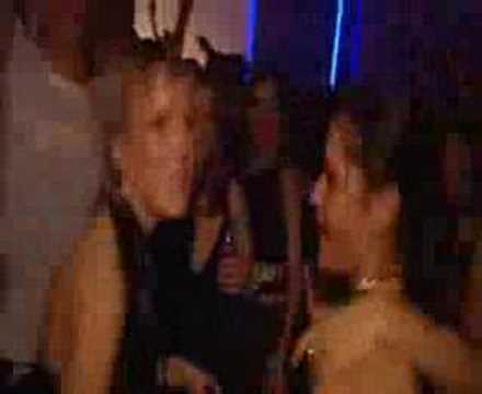 Youngsterz - Don't Look (Hardstyle)