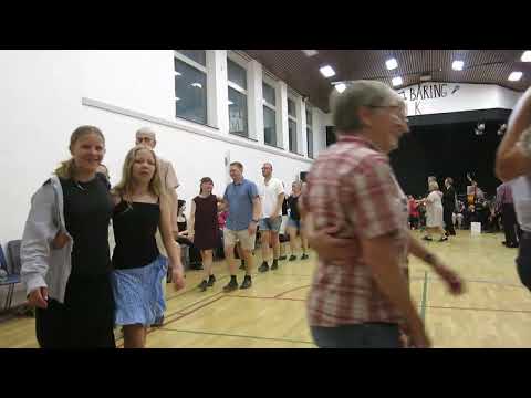 Halvfemtetur fra Præstø (DK) Legestue med Instruktør- og folkedanserkursus Dans Danmark