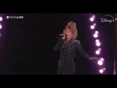 Reguetón en el Vaticano: Así fue el concierto de Karol G. y Bocelli