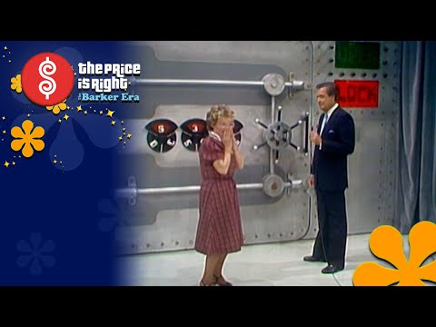Blooper! A Prize Rolls off the Stage During SAFE CRACKERS! - The Price Is Right 1983