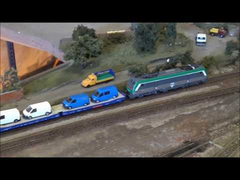 PARATA DI TRENI MERCI IN TRANSITO : PLASTICO DEL CUNIFER A BORGO S. DALMAZZO (CN) SAB. 2 - 3 - 2019