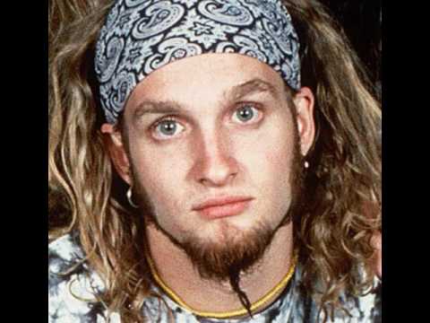 Alice in Chains - Queen of the Rodeo - Chained to the Studio