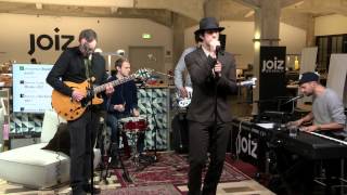 Maximo Park - Leave This Island (Live at joiz)