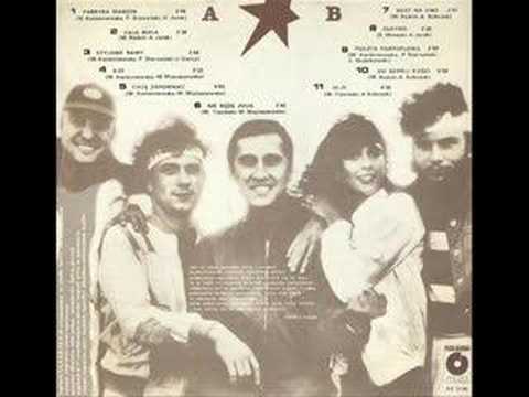 download lagu mp3 mp4 Wanda I Banda Kochaj Mnie Kochaj, download mp3 Wanda I Banda Kochaj Mnie Kochaj free download, download mp3 Wanda I Banda Kochaj Mnie Kochaj