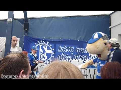 Mathias Schober bei der dritten Halbzeit - Schalke 04