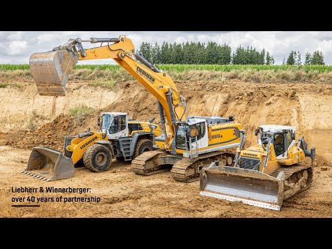 Powerful machines for powerful clay extraction | Liebherr