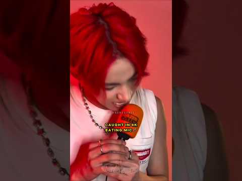 the secret behind Heeseung vocal & high note is him eating mic 🎤🤣 #heeseung #enhypen #희승 #이희승 #엔하이픈