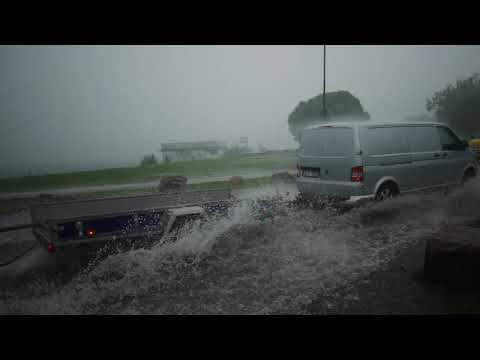 Kraftig regnskur i Mora 20 juli 2020.