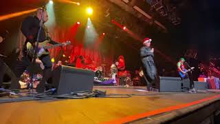 Nothing’s Going To Ruin My Holiday-The Vandals Xmas Show 2019