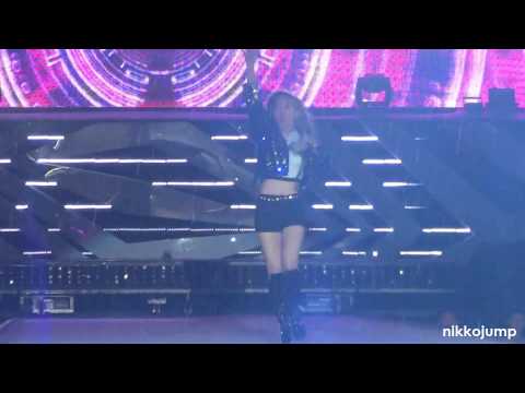 [FANCAM] 121125 TTS - DJ got us Fallin' in Love @ SMTOWNBKK by nikkojump