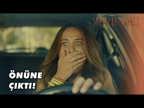 Deniz, Arabayla Narin'e Çarptı! - Merhamet Özel Klip