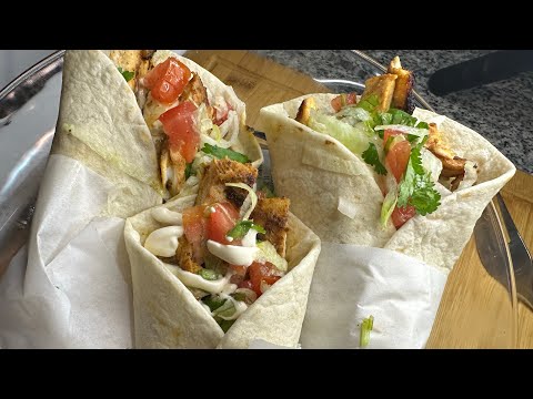 Tacos   De Pollo Asado  , bien  Ricos 😋