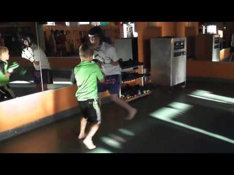 2013-07-22 Tyler's erstes Sparring 2. Runde vs Niklas - Sugambrer Fightclub