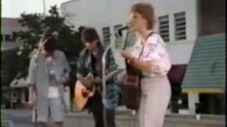 Early Indigo Girlswith Michelle Malone, Decatur On The Square 05-09-1987 Part 06/14