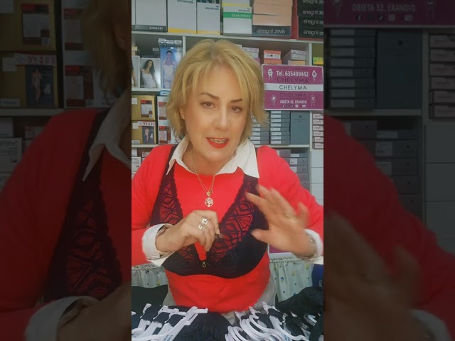 Vídeo relacionado con PARUPRUP Mujer Sexy Cuello Halter Triangular Sujetador Sin Aros Wetlook Bralette Hueco Metal Anillo Brillante Bustier (FR/ES, Letras, M, Regular, Regular, Rojo Vino)