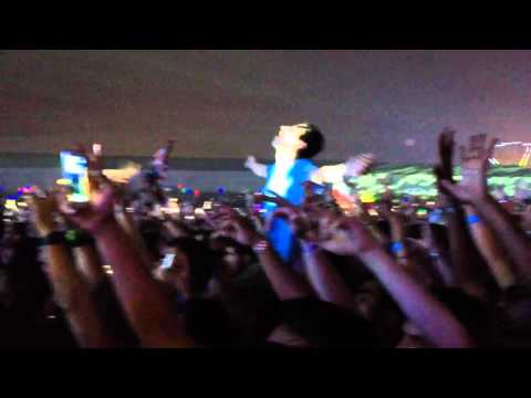 Armin Van Buuren #PRAYFORMH370