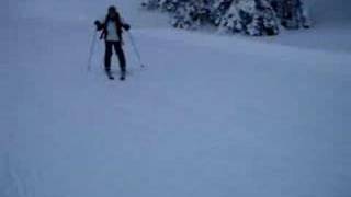 preview picture of video 'Mariana Olvera Colin skiing first time in Tauplitzalm'