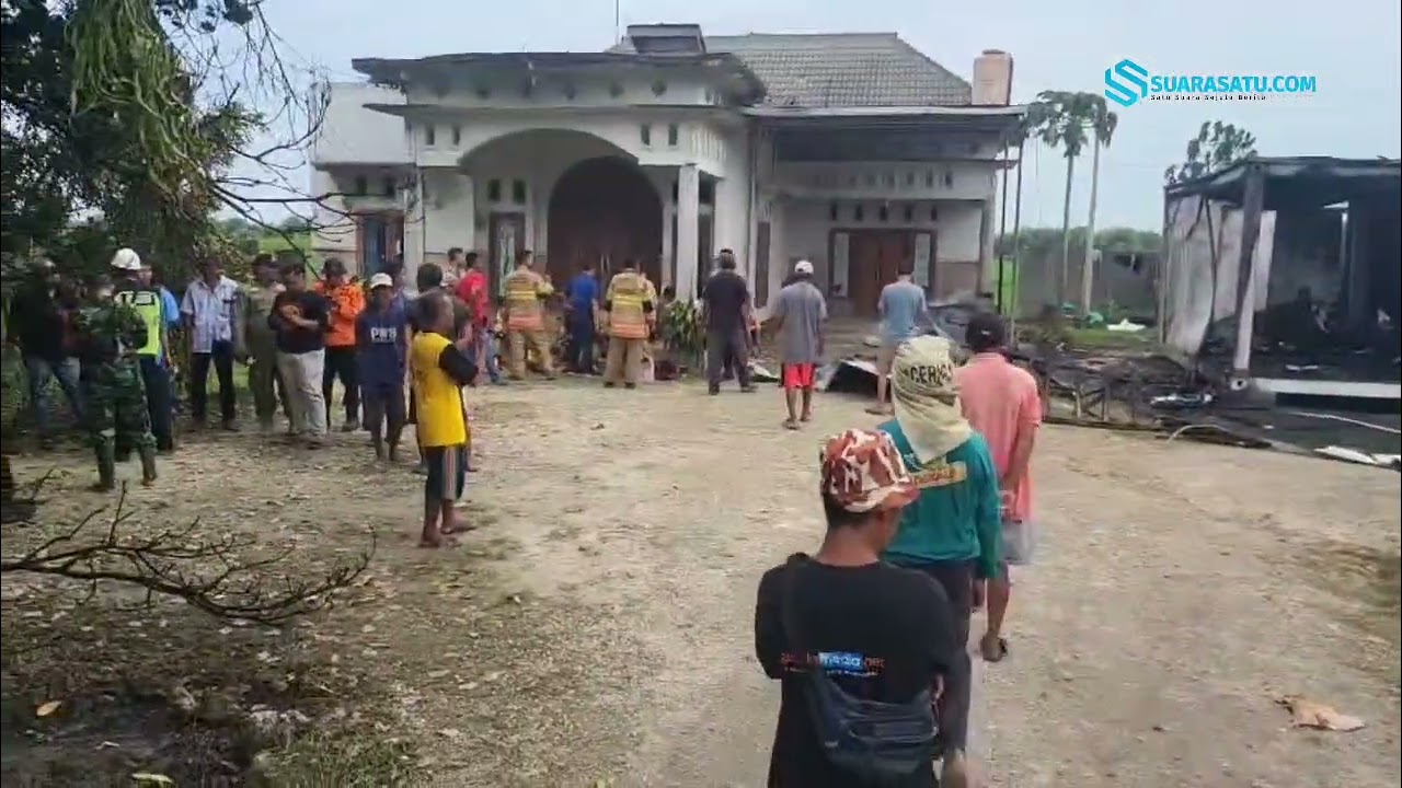 Gudang Solar Milik PT Jaya Etika Beton di Bojonegoro Terbakar