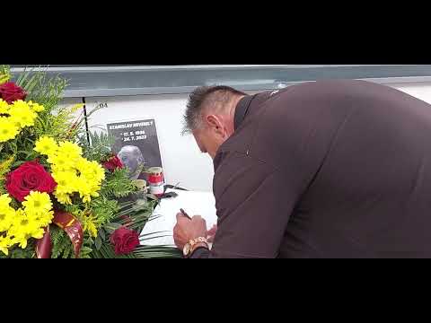 Legenda @HCDuklaJihlava1956 Olda Válek píše kondolenci S. Neveselému