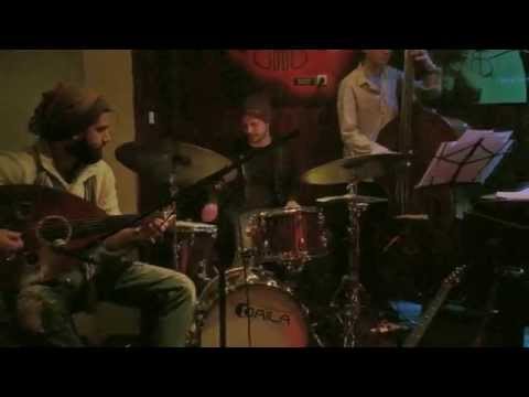 Giorgi Mikadze Trio & Zayn - Georgian Shepherd (G.Mikadze)