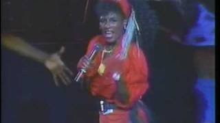 Sinitta - Toy Boy (w/ 4 dancers 1987) Sinitta - Toy Boy (w/ 4 dancers 1987)