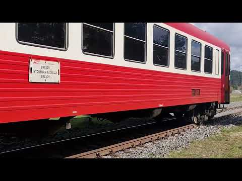 Tren plecand catre Brasov din gara Intorsura Buzaului
