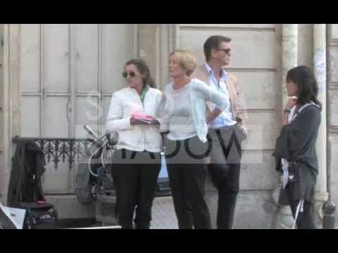 Pierce Brosnan and Emma Thompson on "Love Punch" set in Paris