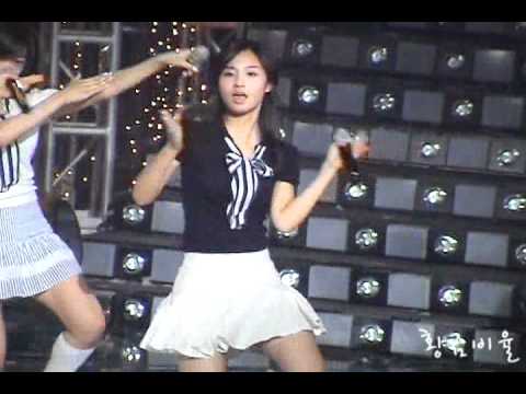 SNSD Tell Me - Yuri fancam [080704 MB]