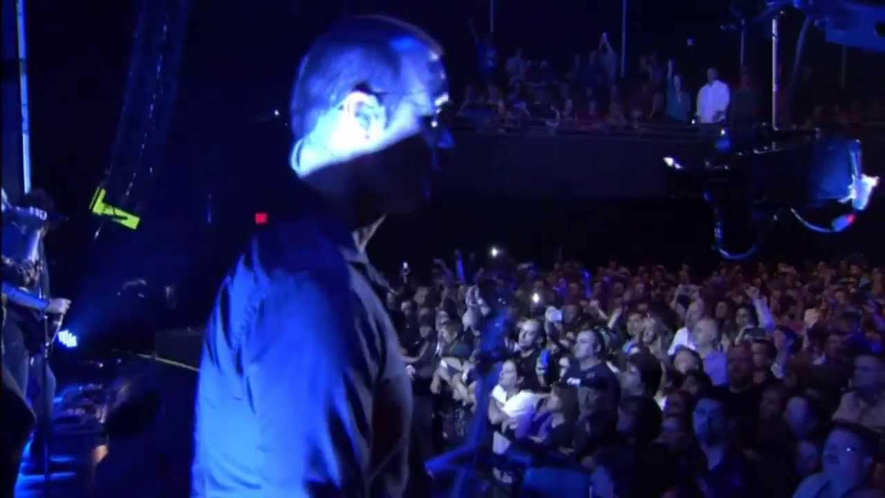 Interstate Love Song - Stone Temple Pilots w/ Chester Bennington LIVE in Biloxi, MS (HD) - YouTube