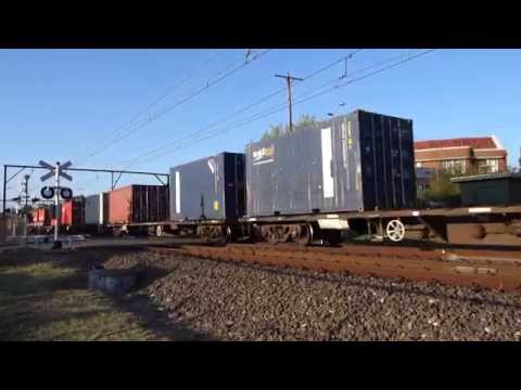 Double 81 class with 8138 Container train at Blackheath - 15/10/15