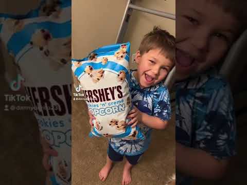 We tried Hershey's Cookies & Cream Popcorn!